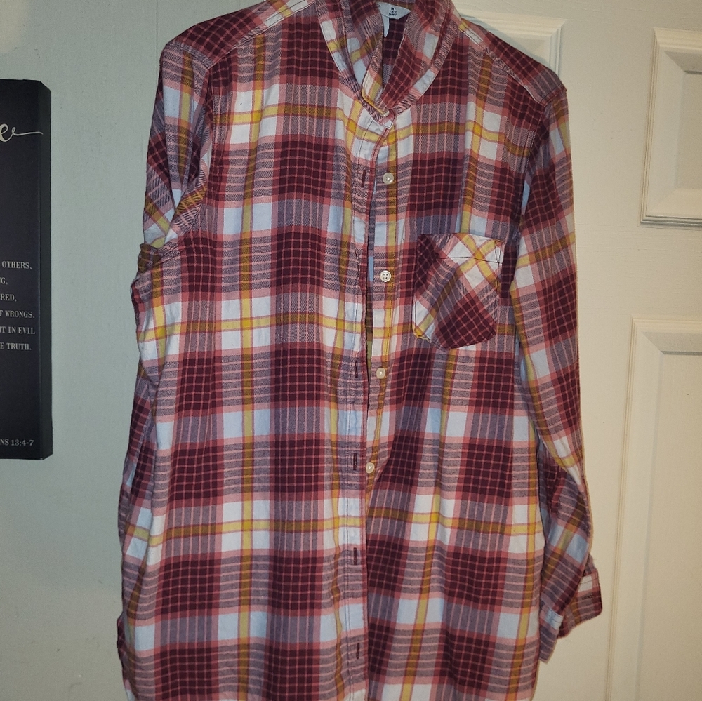 Women's long sleeve button up.
